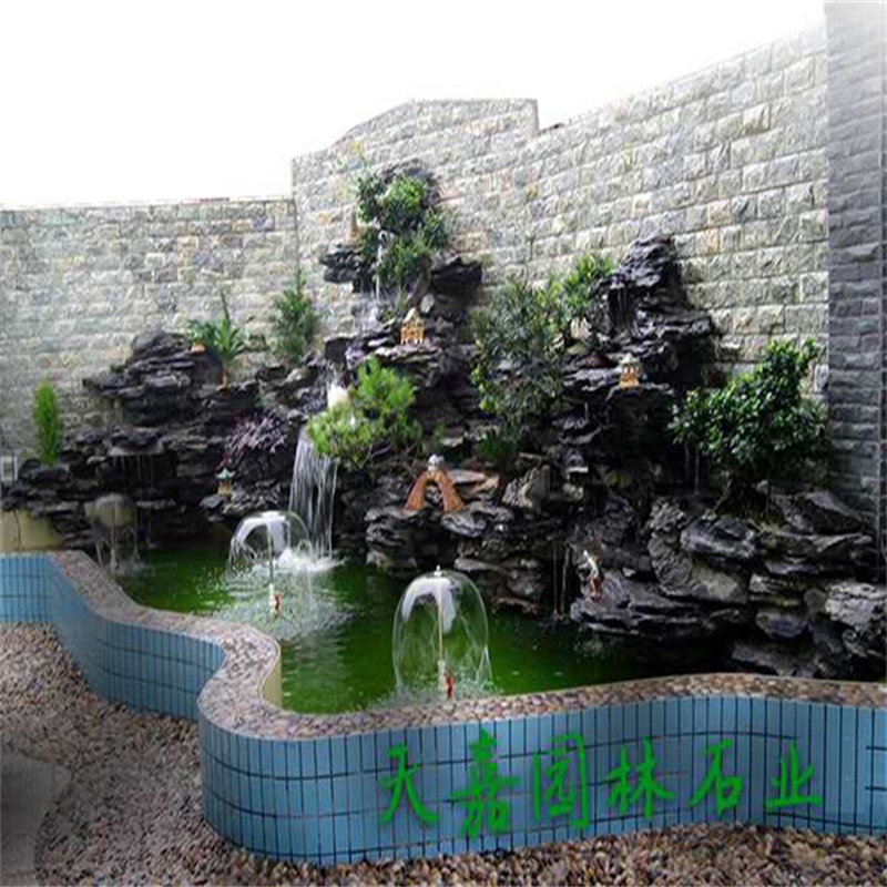 德钦小庭院水景设计